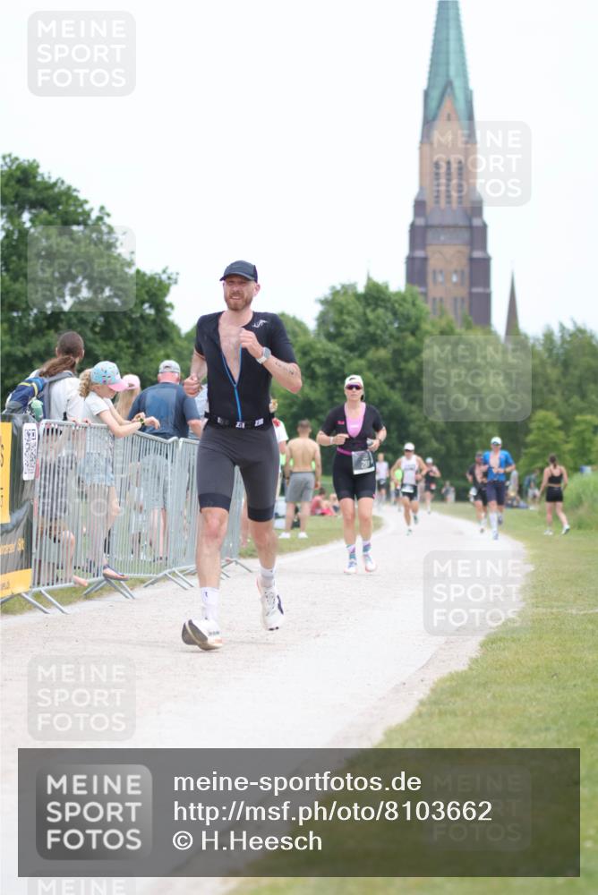22.06.2025 - Viking Triathlon H.Heesch http://msf.ph/oto/8103662 22.06.2025 13:39:55 Laufen 291, 342 meine-sportfotos.de