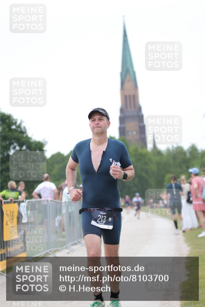 22.06.2025 - Viking Triathlon H.Heesch http://msf.ph/oto/8103700 22.06.2025 15:54:07 Laufen 43, 213 meine-sportfotos.de