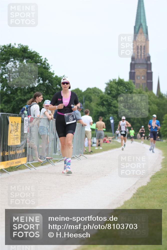 22.06.2025 - Viking Triathlon H.Heesch http://msf.ph/oto/8103703 22.06.2025 13:39:59 Laufen 291, 342 meine-sportfotos.de