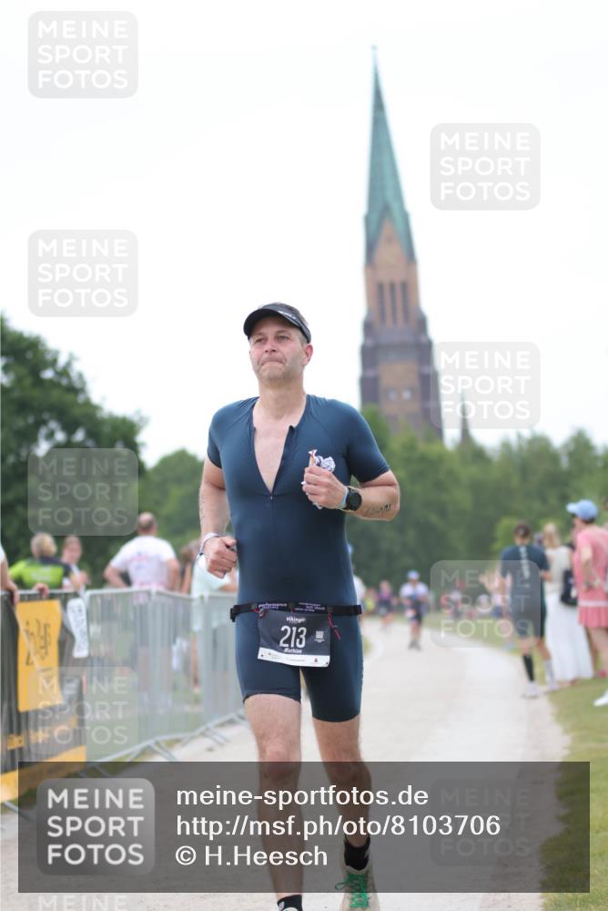 22.06.2025 - Viking Triathlon H.Heesch http://msf.ph/oto/8103706 22.06.2025 15:54:07 Laufen 43, 213 meine-sportfotos.de