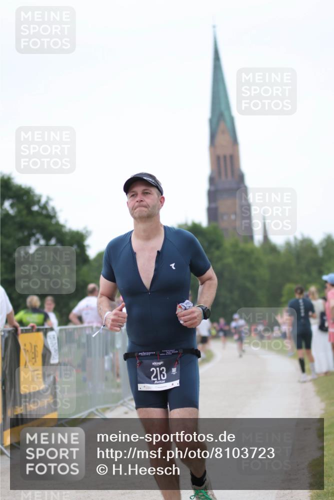 22.06.2025 - Viking Triathlon H.Heesch http://msf.ph/oto/8103723 22.06.2025 15:54:07 Laufen 43, 213 meine-sportfotos.de
