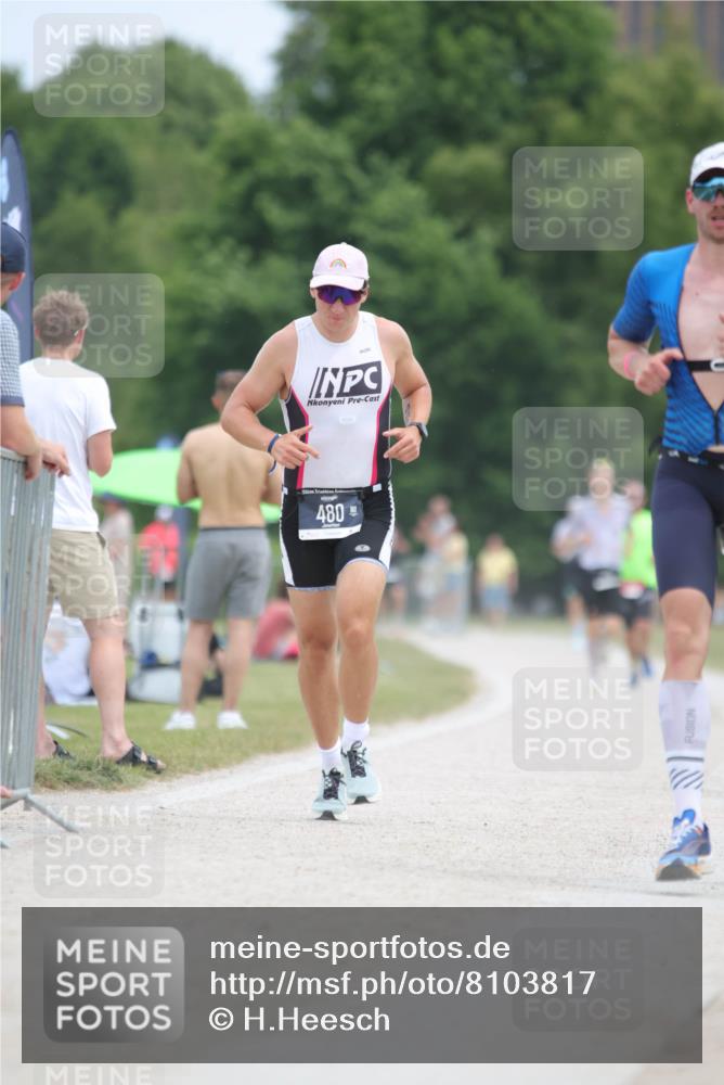 22.06.2025 - Viking Triathlon H.Heesch http://msf.ph/oto/8103817 22.06.2025 13:40:04 Laufen 45, 291, 480, 546 meine-sportfotos.de