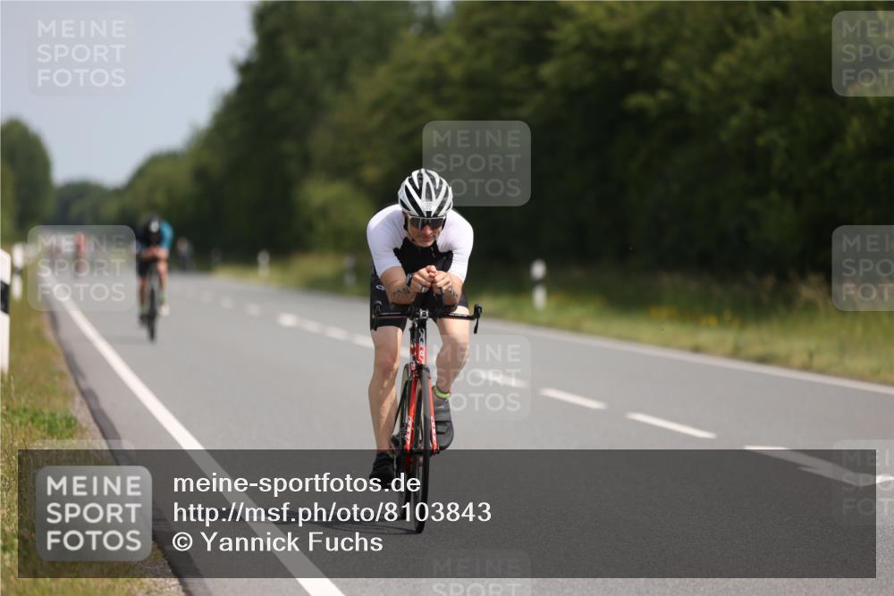 22.06.2025 - Viking Triathlon Yannick Fuchs http://msf.ph/oto/8103843 22.06.2025 11:27:24 Radfahren 57, 172, 258, 289, 359, 367, 420, 652 meine-sportfotos.de
