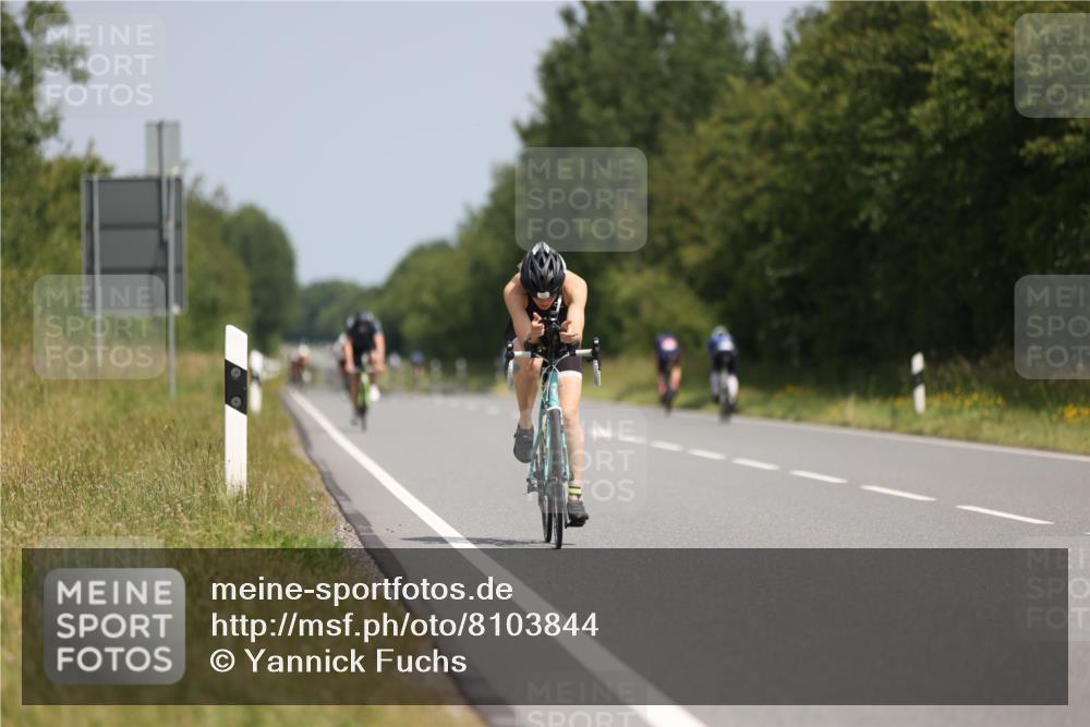 22.06.2025 - Viking Triathlon Yannick Fuchs http://msf.ph/oto/8103844 22.06.2025 12:07:15 Radfahren 3, 24, 143, 200, 469 meine-sportfotos.de