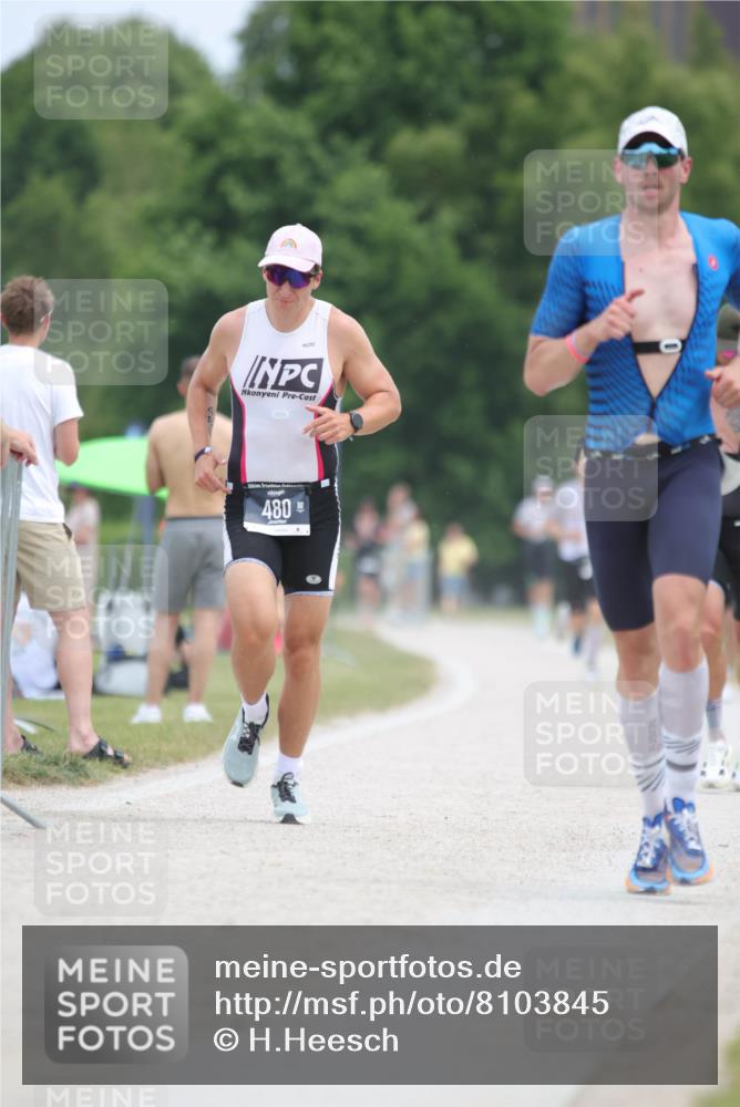 22.06.2025 - Viking Triathlon H.Heesch http://msf.ph/oto/8103845 22.06.2025 13:40:04 Laufen 45, 291, 480, 546 meine-sportfotos.de