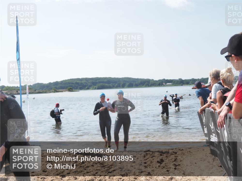 22.06.2025 - Viking Triathlon MichiJ http://msf.ph/oto/8103895 22.06.2025 10:46:57 Schwimmen 36, 378, 498, 515 meine-sportfotos.de