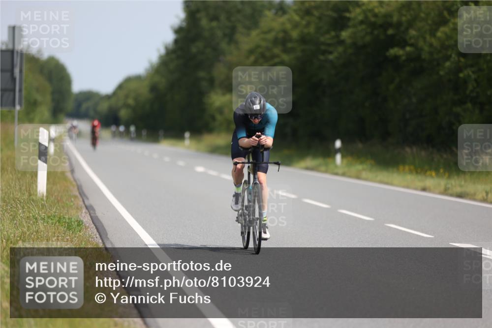 22.06.2025 - Viking Triathlon Yannick Fuchs http://msf.ph/oto/8103924 22.06.2025 11:27:28 Radfahren 57, 172, 258, 289, 359, 367, 420, 652 meine-sportfotos.de