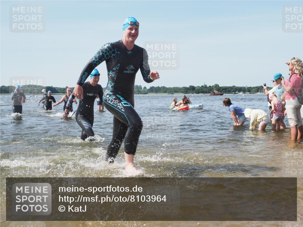 22.06.2025 - Viking Triathlon KatJ http://msf.ph/oto/8103964 22.06.2025 10:35:08 Schwimmen 139, 157, 204, 296, 365, 475, 495, 548, 660 meine-sportfotos.de