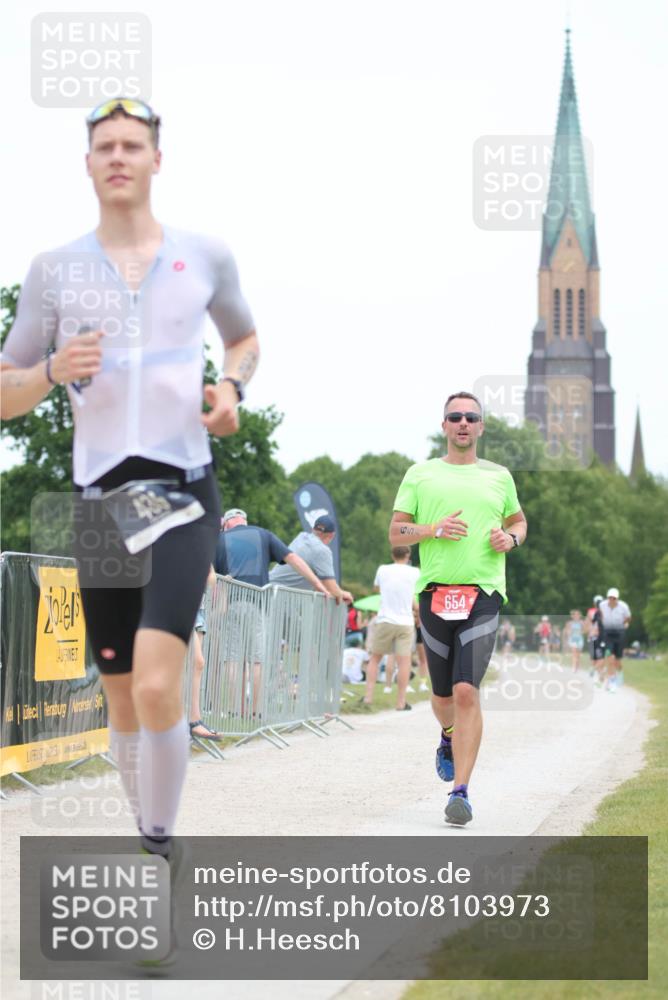 22.06.2025 - Viking Triathlon H.Heesch http://msf.ph/oto/8103973 22.06.2025 13:40:24 Laufen 435, 654, 661 meine-sportfotos.de