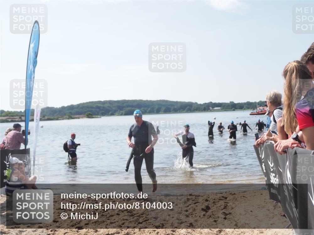 22.06.2025 - Viking Triathlon MichiJ http://msf.ph/oto/8104003 22.06.2025 10:47:07 Schwimmen 36, 51, 74, 378, 421 meine-sportfotos.de