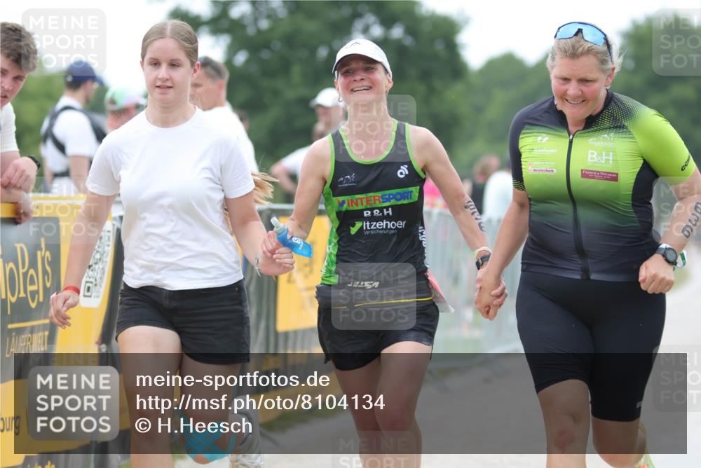 22.06.2025 - Viking Triathlon H.Heesch http://msf.ph/oto/8104134 22.06.2025 15:54:52 Laufen 477, 636 meine-sportfotos.de