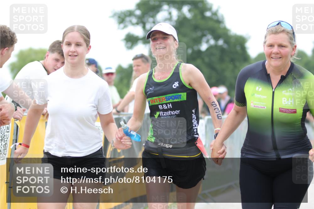 22.06.2025 - Viking Triathlon H.Heesch http://msf.ph/oto/8104175 22.06.2025 15:54:52 Laufen 477, 636 meine-sportfotos.de