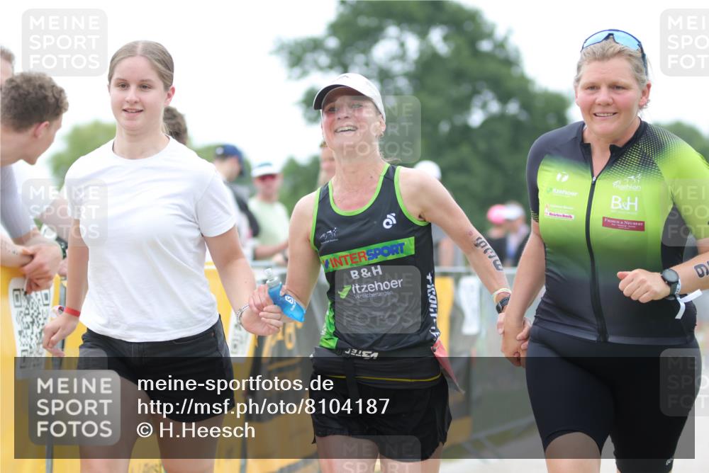 22.06.2025 - Viking Triathlon H.Heesch http://msf.ph/oto/8104187 22.06.2025 15:54:52 Laufen 477, 636 meine-sportfotos.de