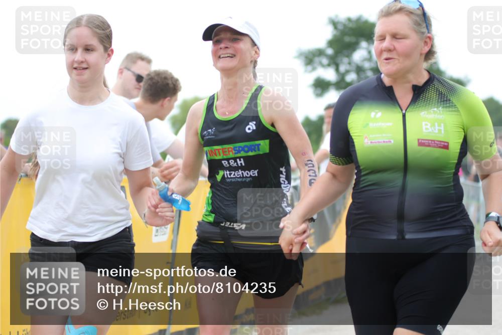 22.06.2025 - Viking Triathlon H.Heesch http://msf.ph/oto/8104235 22.06.2025 15:54:53 Laufen 357, 477, 636 meine-sportfotos.de