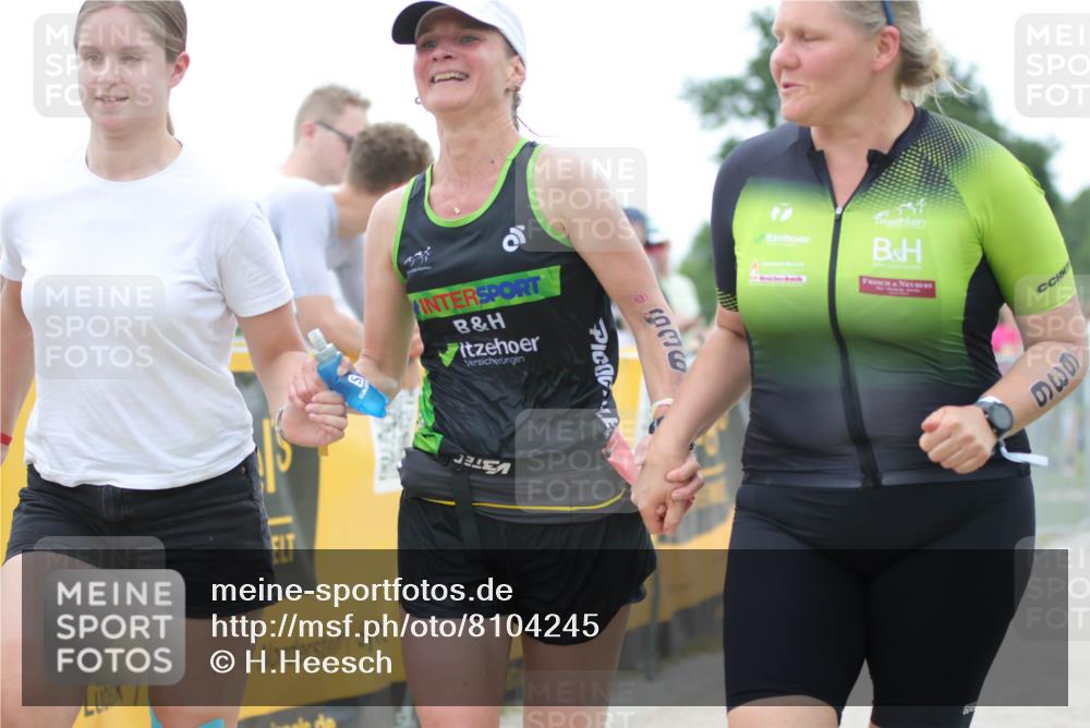 22.06.2025 - Viking Triathlon H.Heesch http://msf.ph/oto/8104245 22.06.2025 15:54:53 Laufen 357, 477, 636 meine-sportfotos.de
