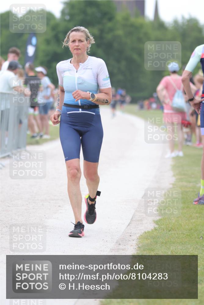 22.06.2025 - Viking Triathlon H.Heesch http://msf.ph/oto/8104283 22.06.2025 15:55:03 Laufen 357, 498 meine-sportfotos.de