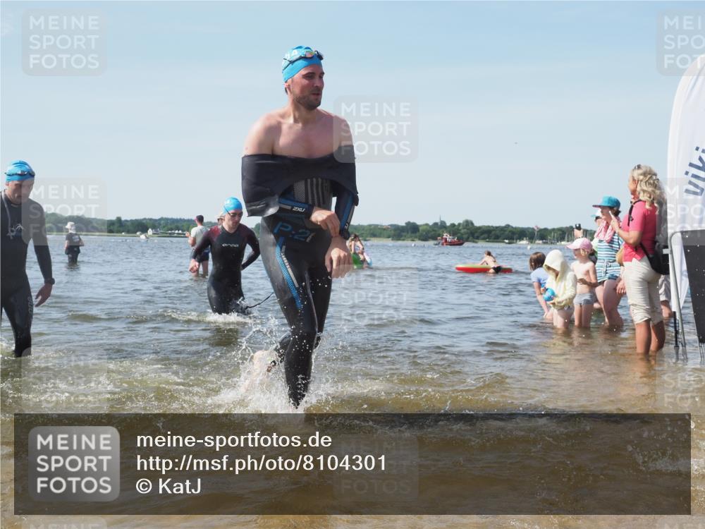 22.06.2025 - Viking Triathlon KatJ http://msf.ph/oto/8104301 22.06.2025 10:35:24 Schwimmen 107, 127, 204, 296, 320, 365, 395, 482, 508, 632 meine-sportfotos.de