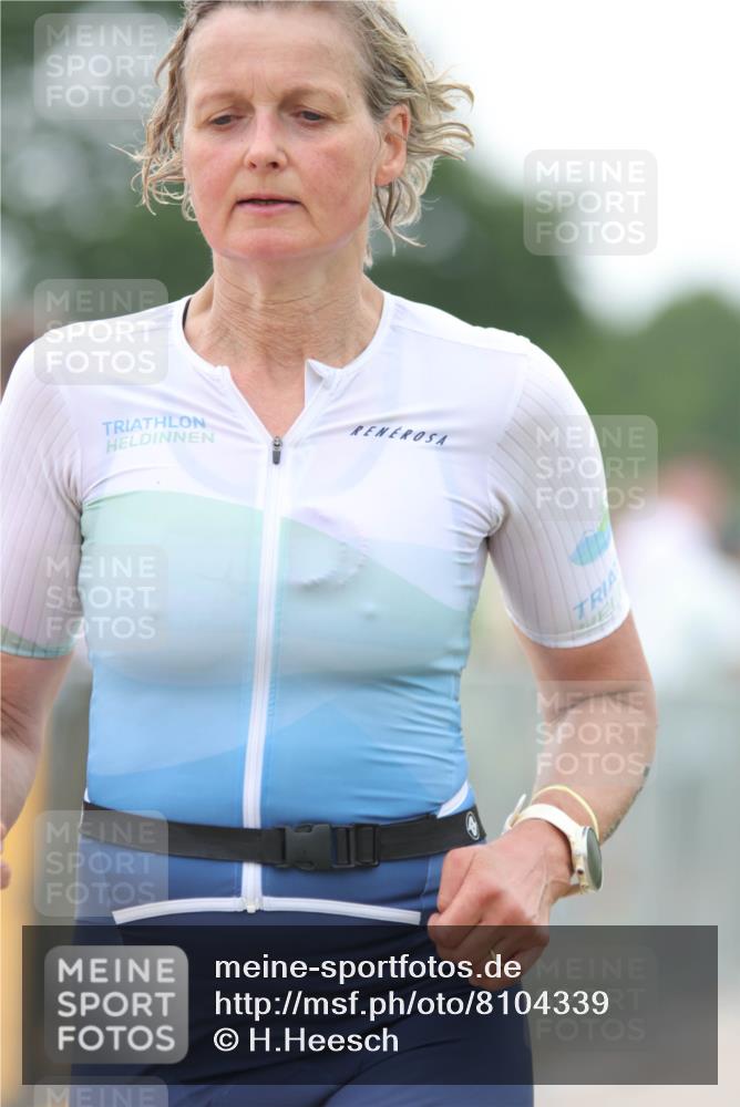22.06.2025 - Viking Triathlon H.Heesch http://msf.ph/oto/8104339 22.06.2025 15:55:05 Laufen 357, 498 meine-sportfotos.de