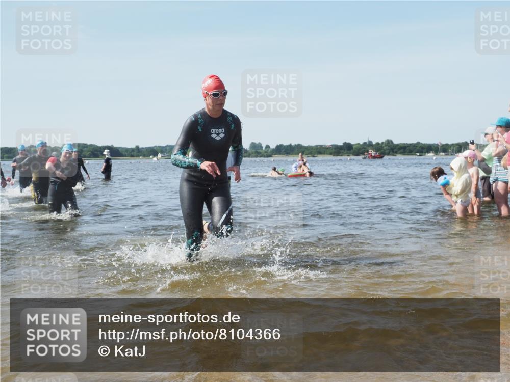 22.06.2025 - Viking Triathlon KatJ http://msf.ph/oto/8104366 22.06.2025 10:35:29 Schwimmen 20, 62, 107, 127, 134, 154, 204, 320, 395, 415, 482, 508, 602, 632 meine-sportfotos.de