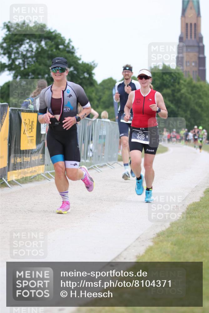 22.06.2025 - Viking Triathlon H.Heesch http://msf.ph/oto/8104371 22.06.2025 13:40:55 Laufen 12, 223, 254, 336, 465 meine-sportfotos.de