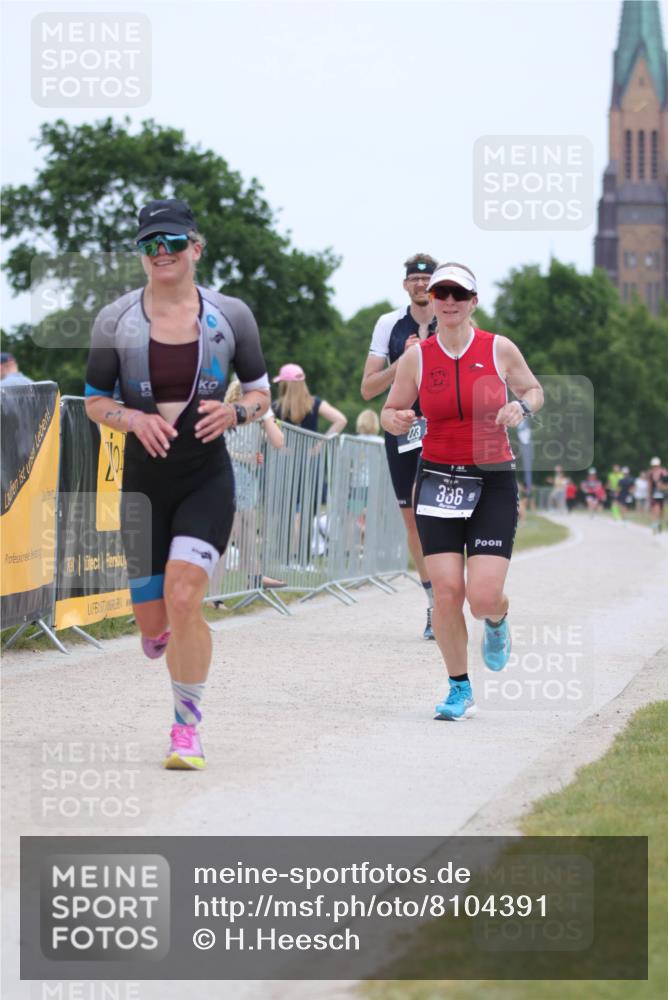 22.06.2025 - Viking Triathlon H.Heesch http://msf.ph/oto/8104391 22.06.2025 13:40:55 Laufen 12, 223, 254, 336, 465 meine-sportfotos.de