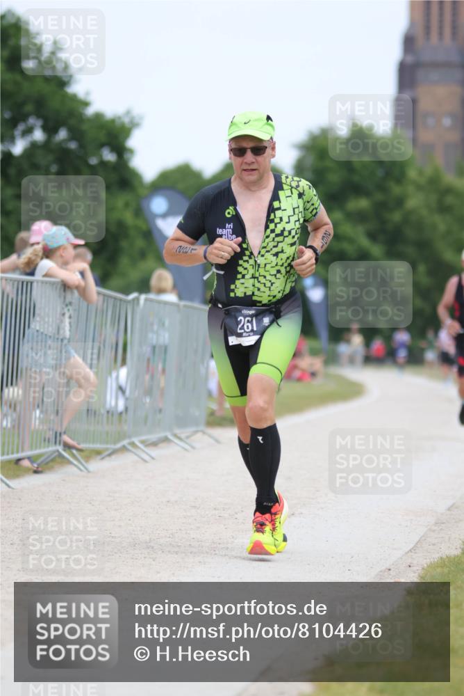 22.06.2025 - Viking Triathlon H.Heesch http://msf.ph/oto/8104426 22.06.2025 13:41:12 Laufen 261, 327 meine-sportfotos.de