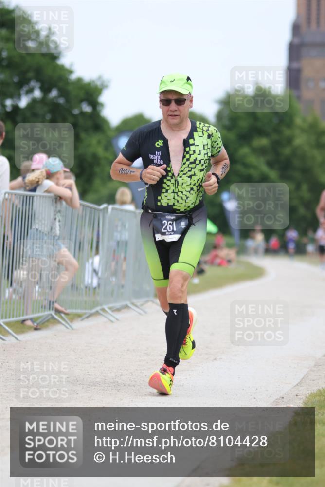 22.06.2025 - Viking Triathlon H.Heesch http://msf.ph/oto/8104428 22.06.2025 13:41:13 Laufen 261, 327 meine-sportfotos.de