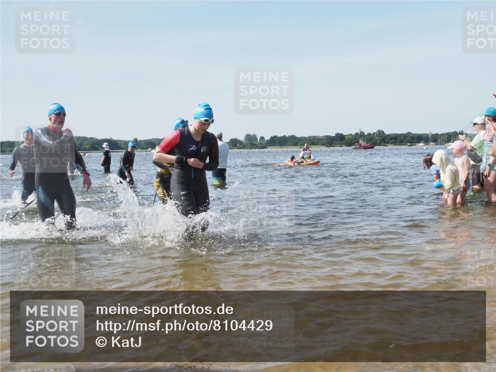 22.06.2025 - Viking Triathlon KatJ http://msf.ph/oto/8104429 22.06.2025 10:35:33 Schwimmen 20, 47, 62, 107, 127, 134, 154, 320, 395, 415, 482, 602, 632 meine-sportfotos.de