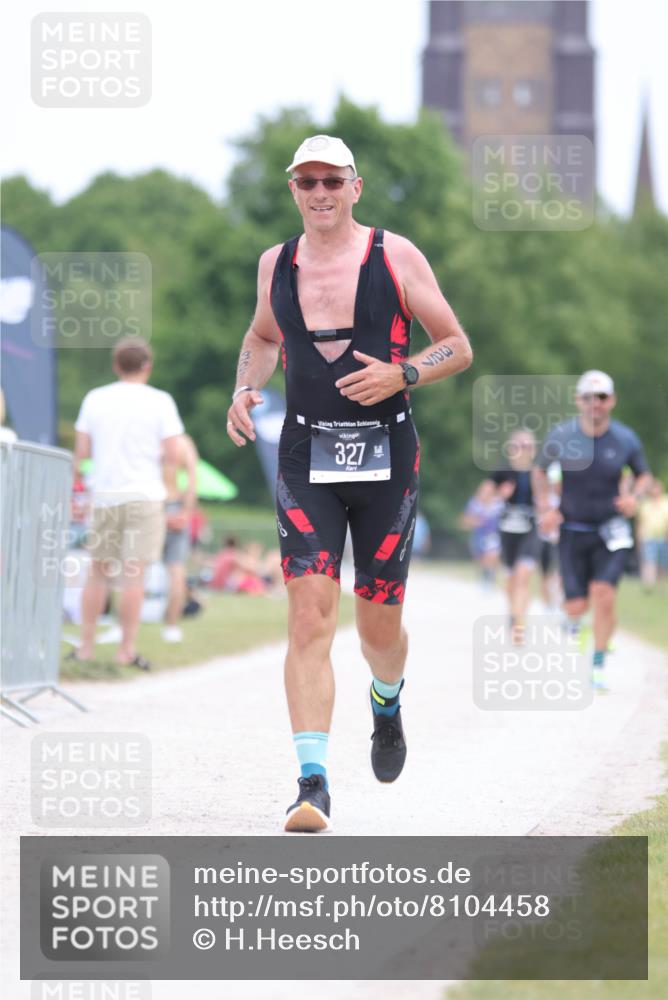 22.06.2025 - Viking Triathlon H.Heesch http://msf.ph/oto/8104458 22.06.2025 13:41:17 Laufen 261, 327, 434 meine-sportfotos.de