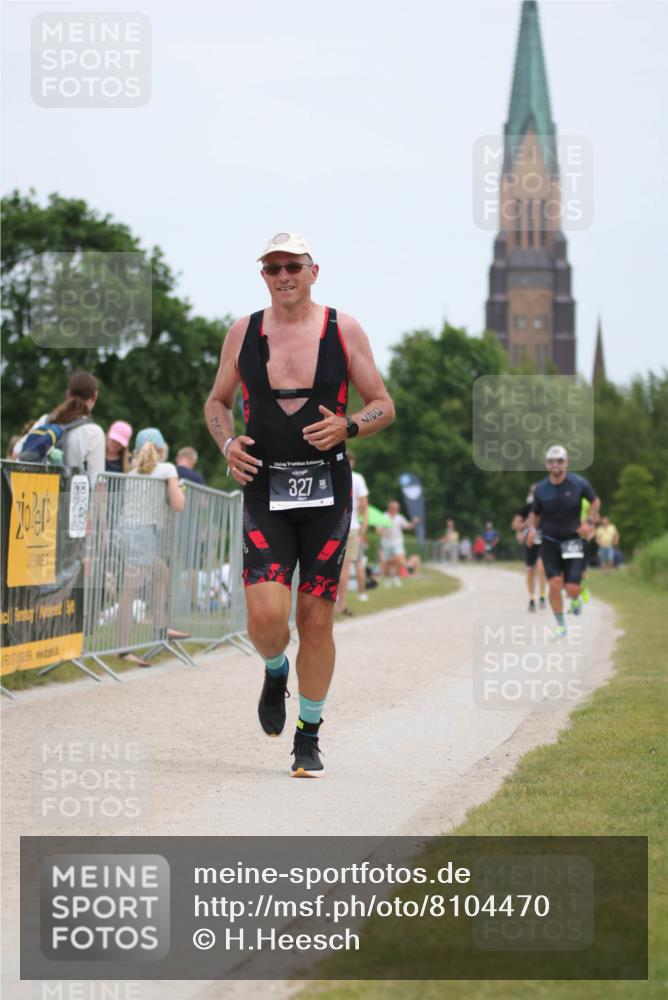 22.06.2025 - Viking Triathlon H.Heesch http://msf.ph/oto/8104470 22.06.2025 13:41:19 Laufen 327, 434 meine-sportfotos.de