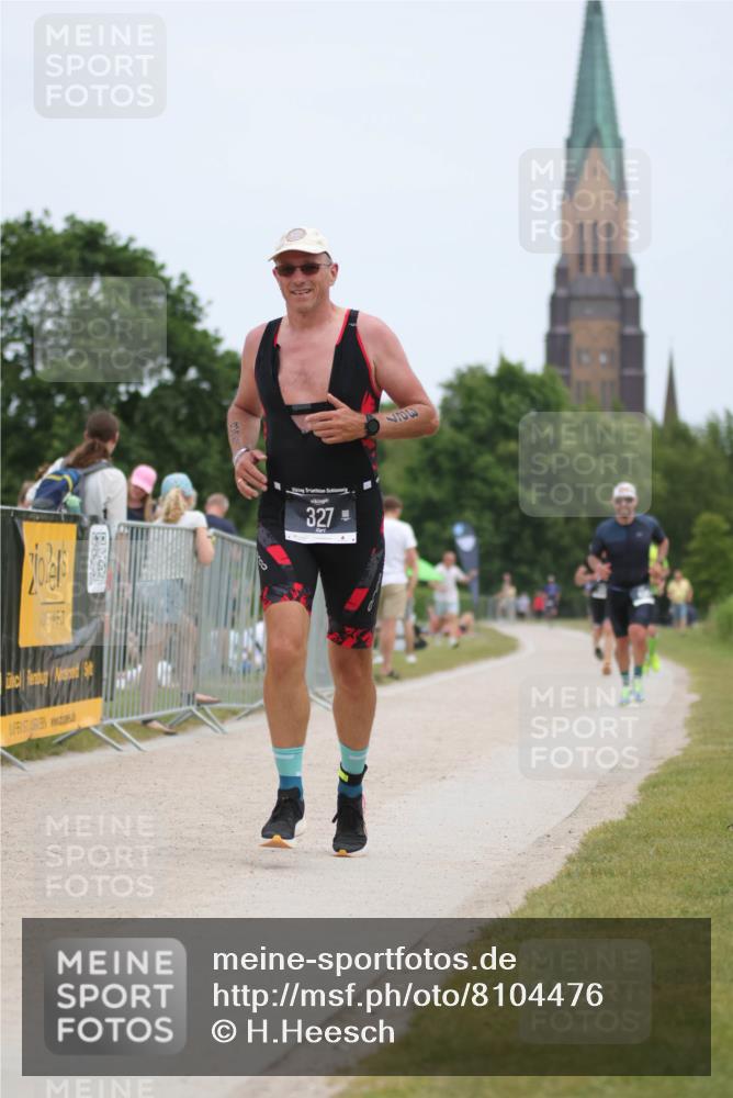 22.06.2025 - Viking Triathlon H.Heesch http://msf.ph/oto/8104476 22.06.2025 13:41:19 Laufen 327, 434 meine-sportfotos.de