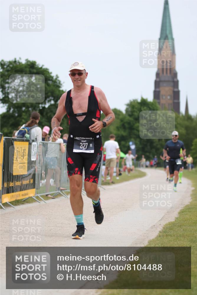 22.06.2025 - Viking Triathlon H.Heesch http://msf.ph/oto/8104488 22.06.2025 13:41:19 Laufen 327, 434 meine-sportfotos.de