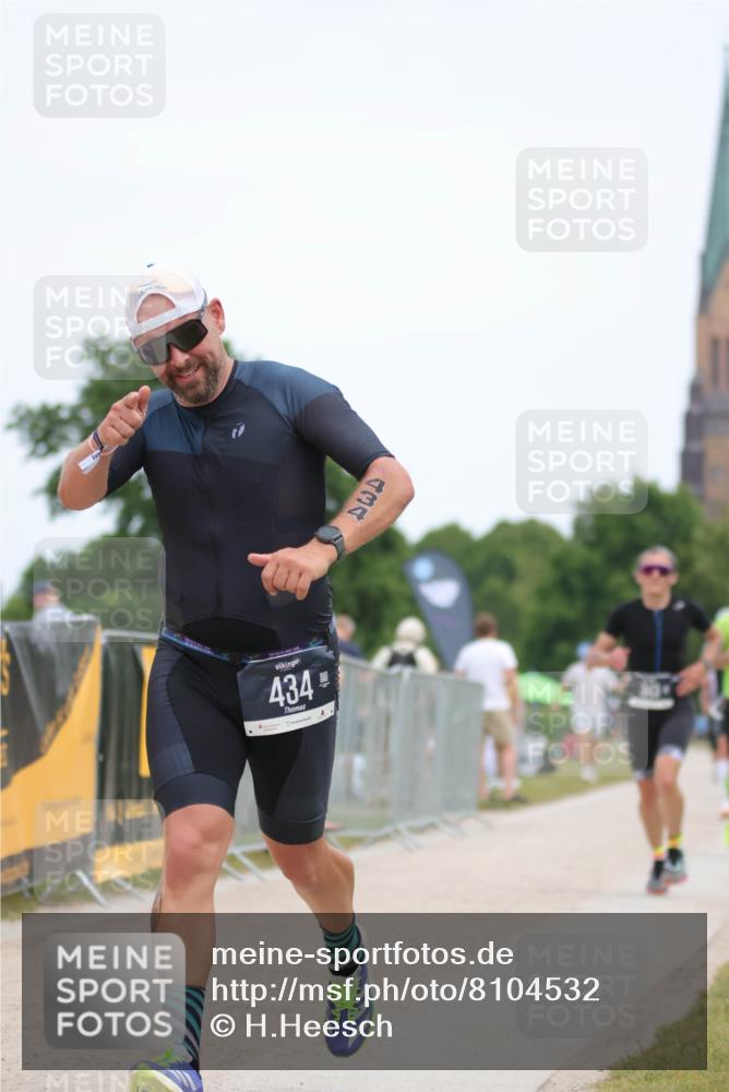 22.06.2025 - Viking Triathlon H.Heesch http://msf.ph/oto/8104532 22.06.2025 13:41:25 Laufen 40, 263, 343, 434 meine-sportfotos.de
