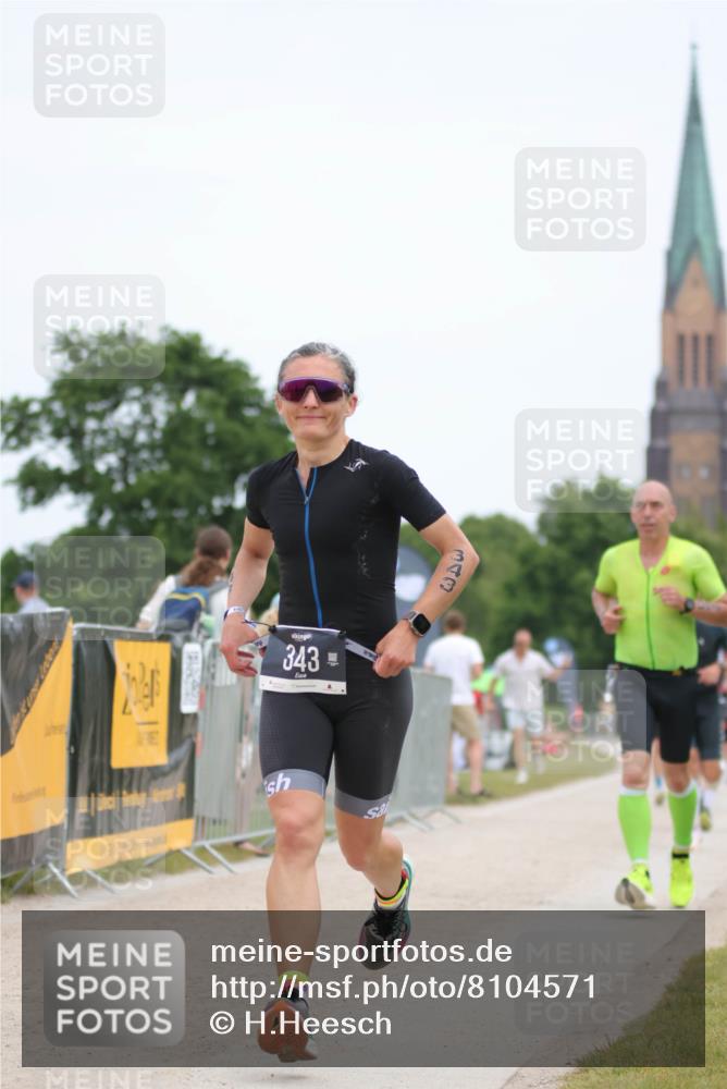 22.06.2025 - Viking Triathlon H.Heesch http://msf.ph/oto/8104571 22.06.2025 13:41:27 Laufen 40, 199, 263, 343, 434 meine-sportfotos.de