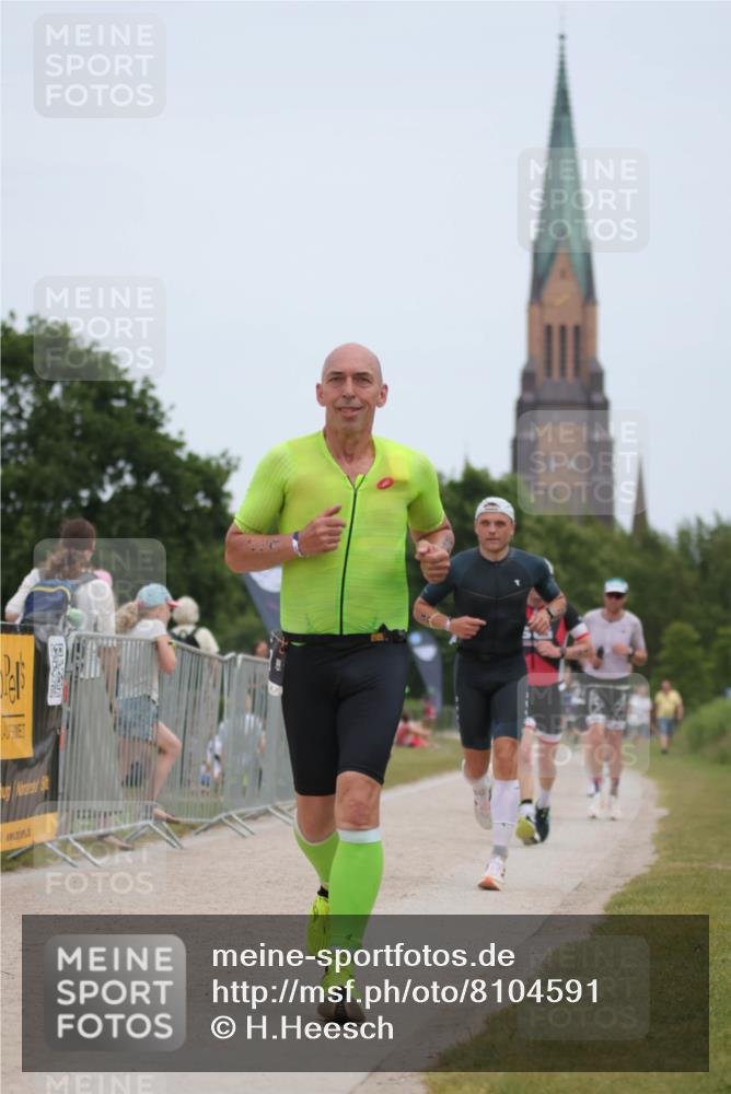 22.06.2025 - Viking Triathlon H.Heesch http://msf.ph/oto/8104591 22.06.2025 13:41:29 Laufen 40, 199, 263, 343, 434, 448, 510 meine-sportfotos.de