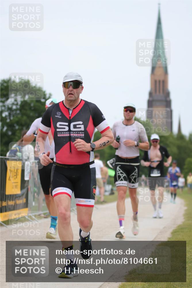 22.06.2025 - Viking Triathlon H.Heesch http://msf.ph/oto/8104661 22.06.2025 13:41:34 Laufen 40, 199, 263, 448, 510, 536 meine-sportfotos.de