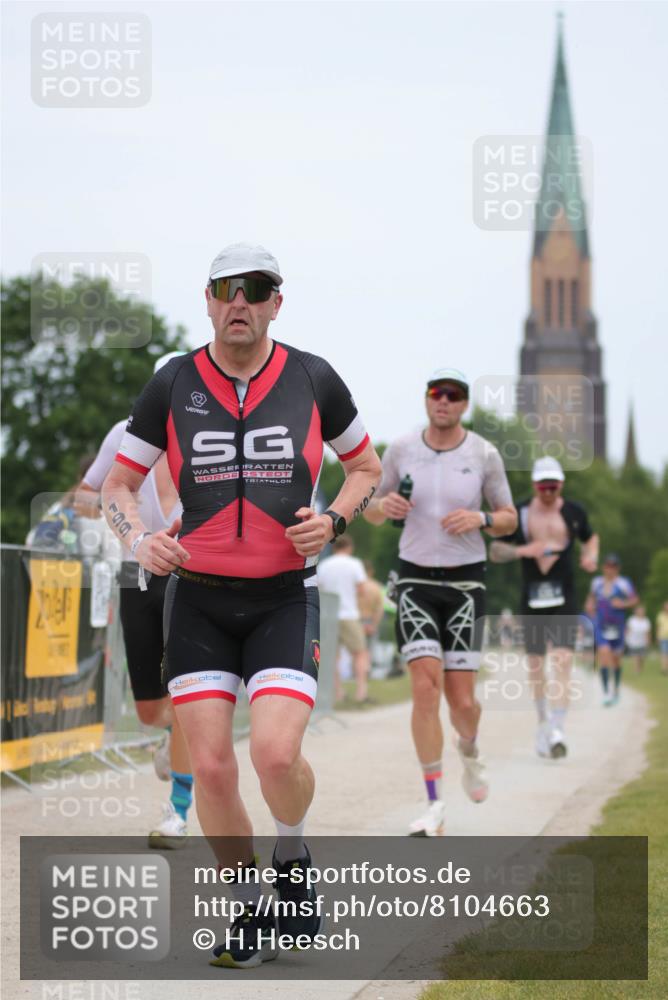 22.06.2025 - Viking Triathlon H.Heesch http://msf.ph/oto/8104663 22.06.2025 13:41:34 Laufen 40, 199, 263, 448, 510, 536 meine-sportfotos.de