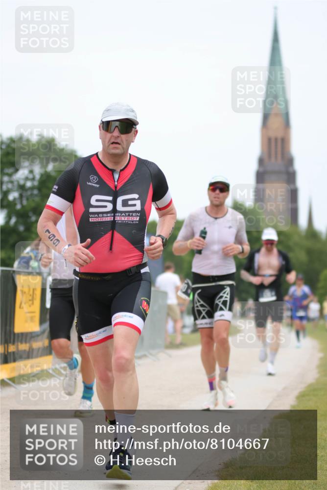 22.06.2025 - Viking Triathlon H.Heesch http://msf.ph/oto/8104667 22.06.2025 13:41:34 Laufen 40, 199, 263, 448, 510, 536 meine-sportfotos.de