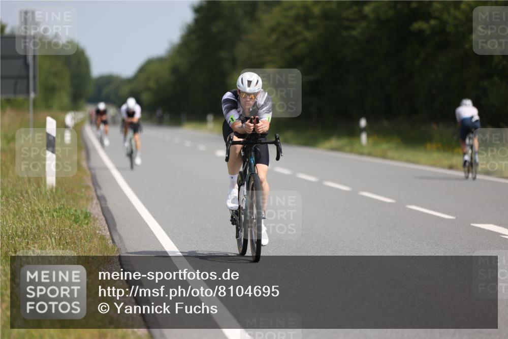 22.06.2025 - Viking Triathlon Yannick Fuchs http://msf.ph/oto/8104695 22.06.2025 11:28:22 Radfahren 22, 210, 211, 269 meine-sportfotos.de