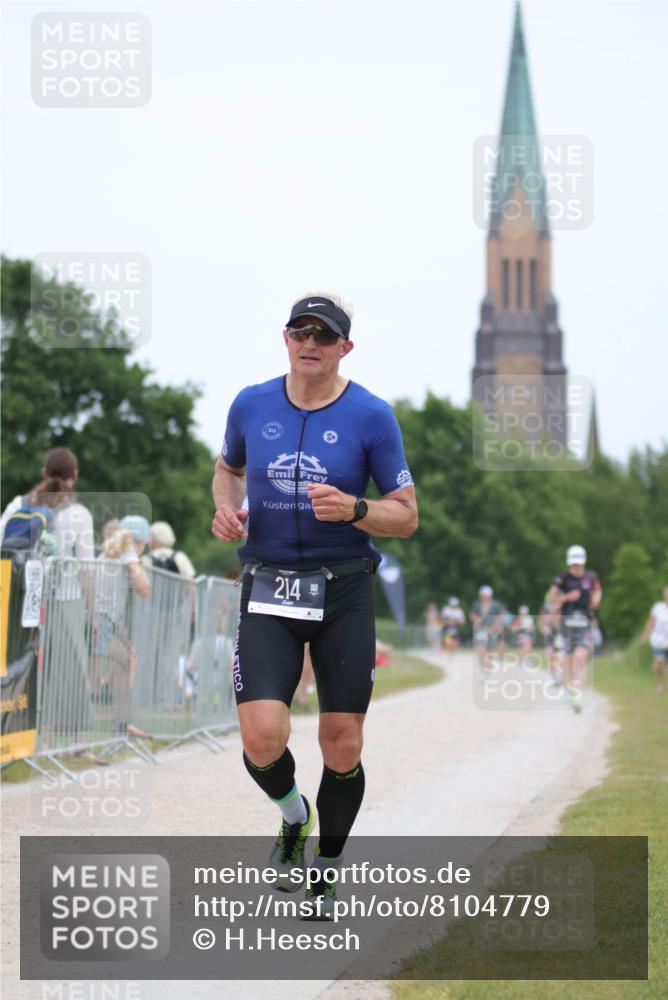 22.06.2025 - Viking Triathlon H.Heesch http://msf.ph/oto/8104779 22.06.2025 13:41:56 Laufen 214 meine-sportfotos.de