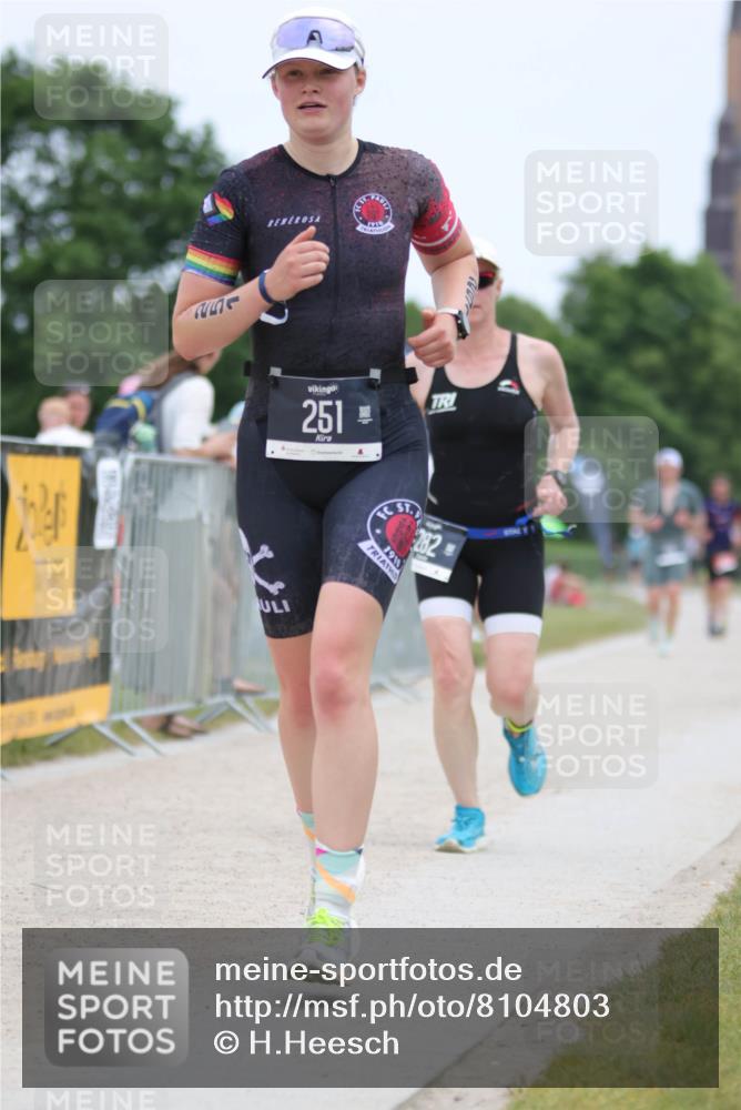 22.06.2025 - Viking Triathlon H.Heesch http://msf.ph/oto/8104803 22.06.2025 13:42:06 Laufen 89, 132, 251, 282 meine-sportfotos.de