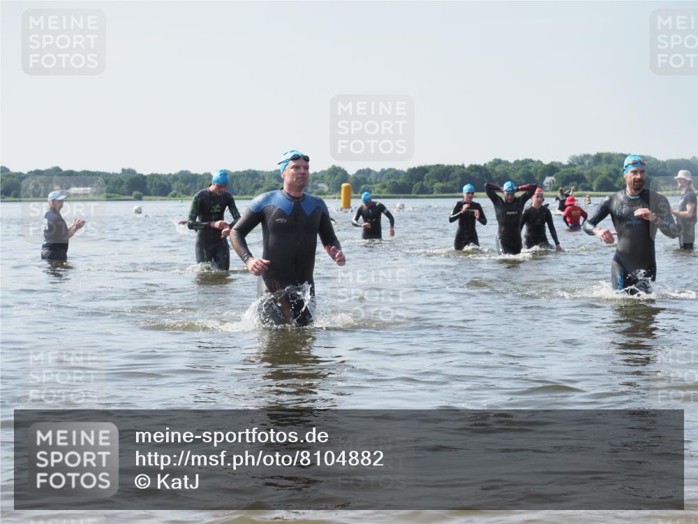 22.06.2025 - Viking Triathlon KatJ http://msf.ph/oto/8104882 22.06.2025 10:35:56 Schwimmen 19, 265, 313, 377, 448, 552, 636 meine-sportfotos.de