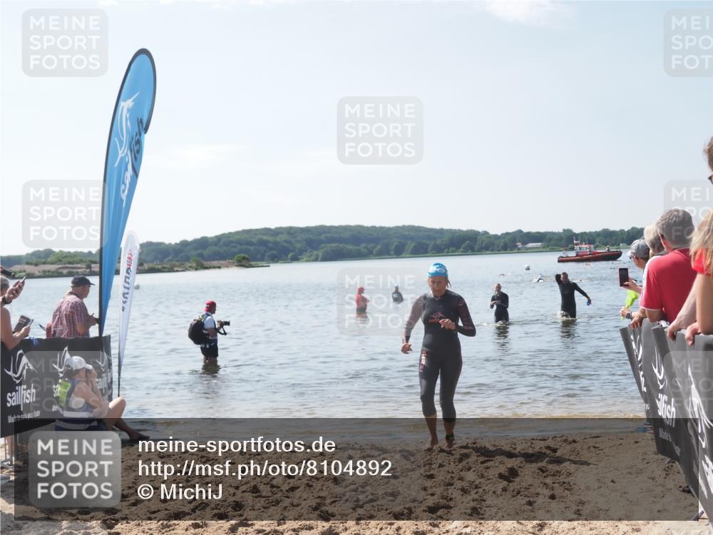 22.06.2025 - Viking Triathlon MichiJ http://msf.ph/oto/8104892 22.06.2025 10:48:04 Schwimmen 37, 190, 364 meine-sportfotos.de
