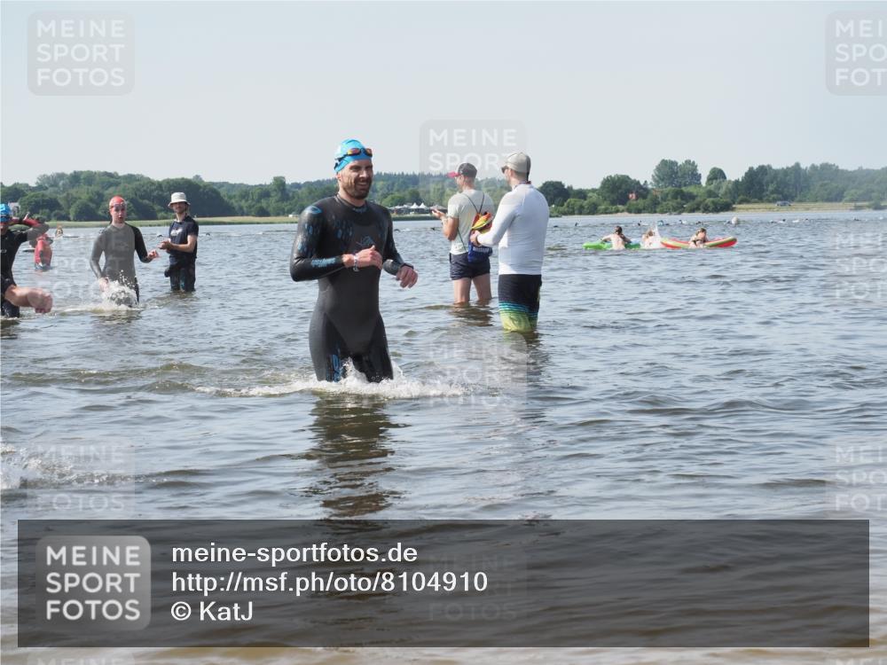 22.06.2025 - Viking Triathlon KatJ http://msf.ph/oto/8104910 22.06.2025 10:35:58 Schwimmen 19, 265, 313, 377, 448, 552, 636 meine-sportfotos.de