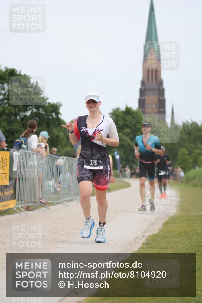 22.06.2025 - Viking Triathlon H.Heesch http://msf.ph/oto/8104920 22.06.2025 13:42:22 Laufen 209, 316, 320, 326, 493, 621 meine-sportfotos.de
