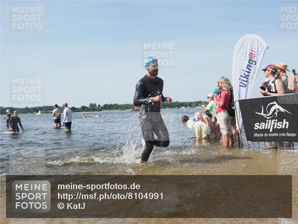 22.06.2025 - Viking Triathlon KatJ http://msf.ph/oto/8104991 22.06.2025 10:36:02 Schwimmen 19, 265, 313, 377, 448, 552, 636 meine-sportfotos.de