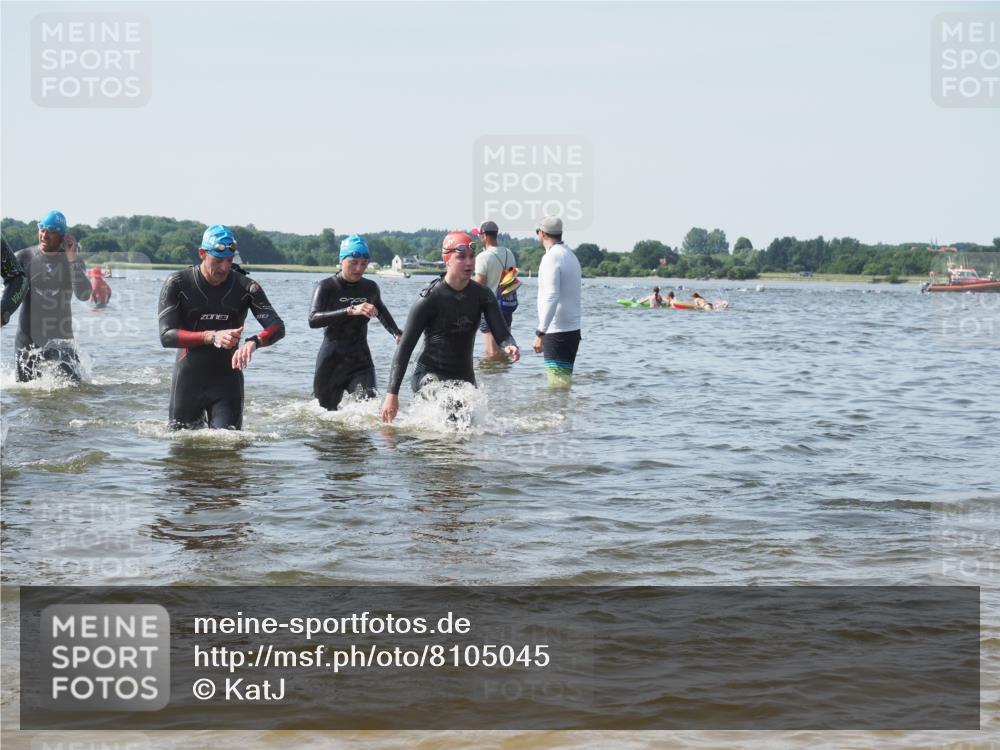 22.06.2025 - Viking Triathlon KatJ http://msf.ph/oto/8105045 22.06.2025 10:36:06 Schwimmen 19, 313, 377, 407, 448, 636 meine-sportfotos.de