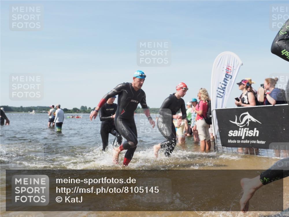 22.06.2025 - Viking Triathlon KatJ http://msf.ph/oto/8105145 22.06.2025 10:36:10 Schwimmen 19, 101, 313, 334, 377, 407, 448, 636 meine-sportfotos.de