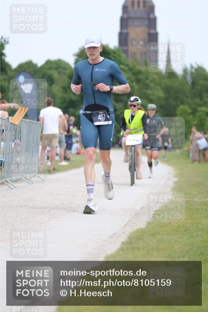 22.06.2025 - Viking Triathlon H.Heesch http://msf.ph/oto/8105159 22.06.2025 13:43:29 Laufen 15, 457, 556 meine-sportfotos.de