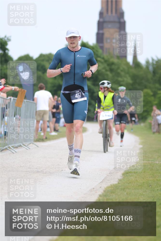 22.06.2025 - Viking Triathlon H.Heesch http://msf.ph/oto/8105166 22.06.2025 13:43:29 Laufen 15, 457, 556 meine-sportfotos.de
